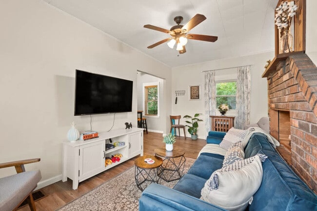 Photo - 3175 Rocky River Dr Unit SI ID1496035P