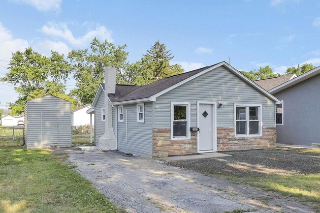 Photo - 561 Erickson Ave