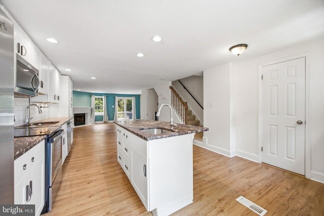 Photo - 8609 Hawk Run Terrace