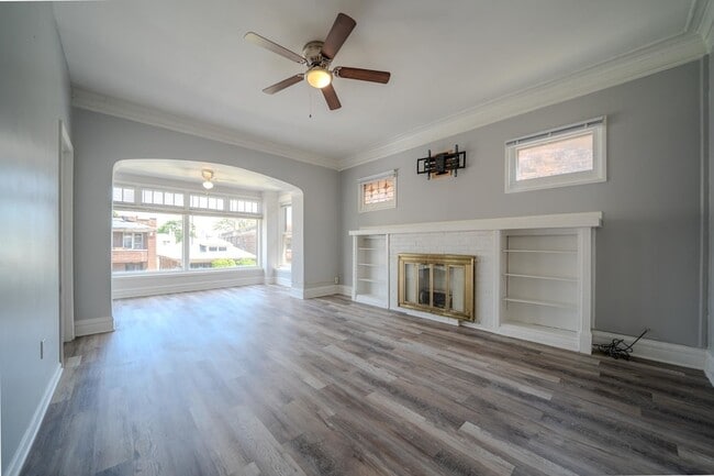 Photo - 7916 S Throop St