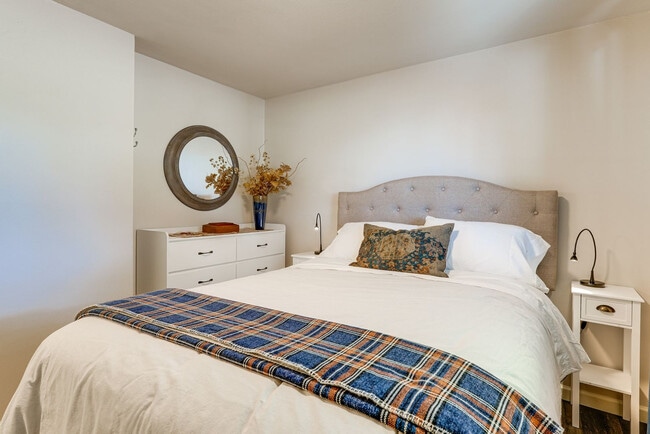 Photo - 2035 McKinley St Unit SI FL1-ID1631297P