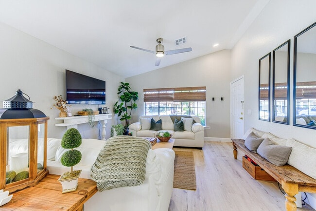 Photo - 1120 N Val Vista Dr Unit SI ID1386007P