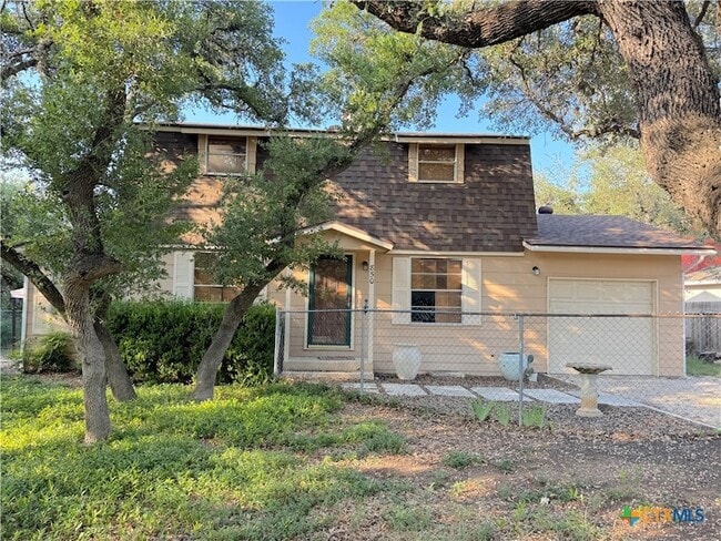 Photo - 850 Riviera Dr