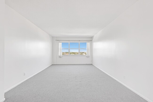Photo - 2555 NE 11th St Unit 804