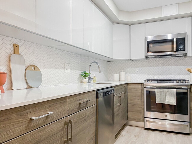 Photo - The Plaza Apartments