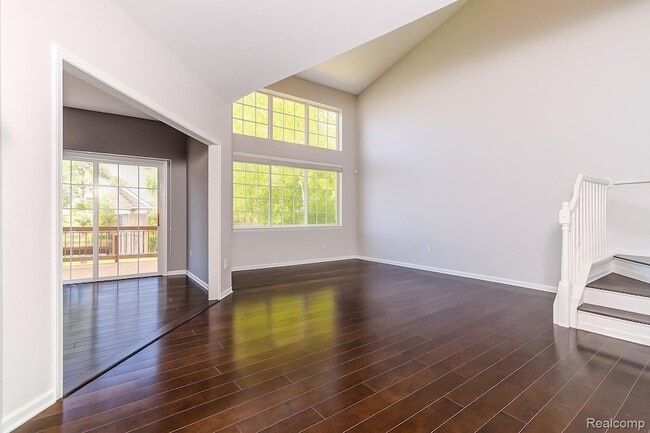 Photo - 41859 Mitchell Rd Unit 16