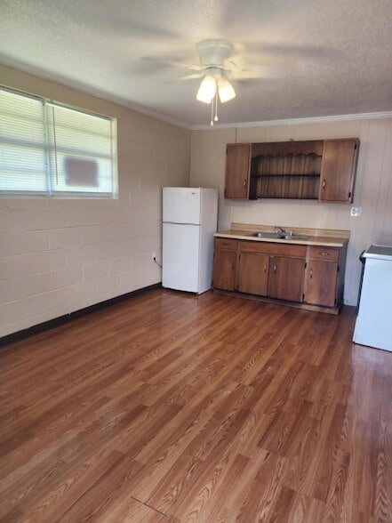 Photo - 174 Marina Dr NW