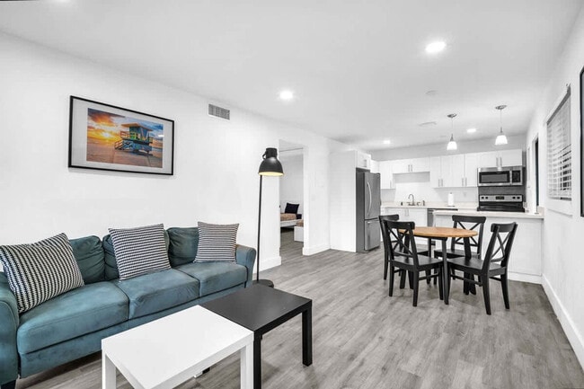 Photo - 653 SW 2nd St Unit SI ID1574011P