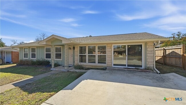 Photo - 1409 Highland Dr