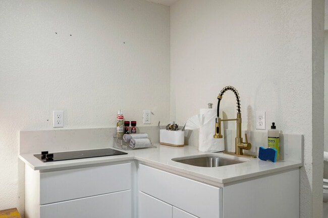 Photo - 4005 W Lincoln St Unit ID1244312P