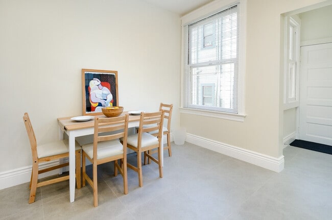 Photo - 877 Union St Unit ID1026488P