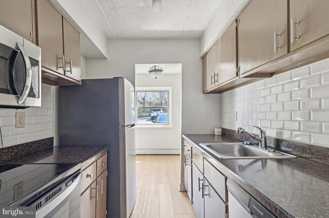 Photo - 280 Bridgewater Rd Unit F8