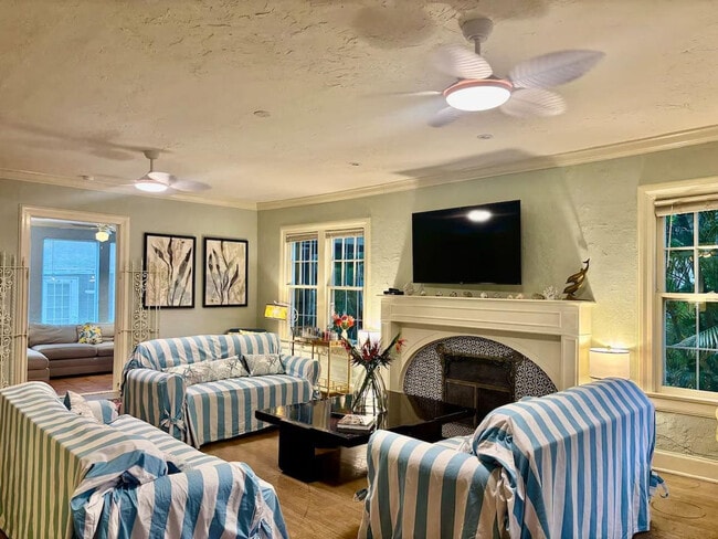 Photo - 519 28th St Unit ID1438394P