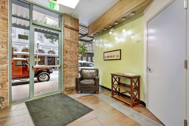 Photo - 201 Magazine St Unit ID1251924P