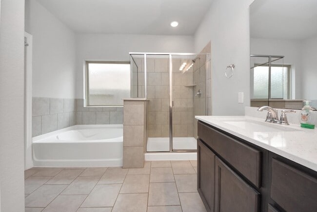 Photo - 196 Chestnut Meadow Dr