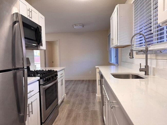 Photo - 110 Montoya Dr