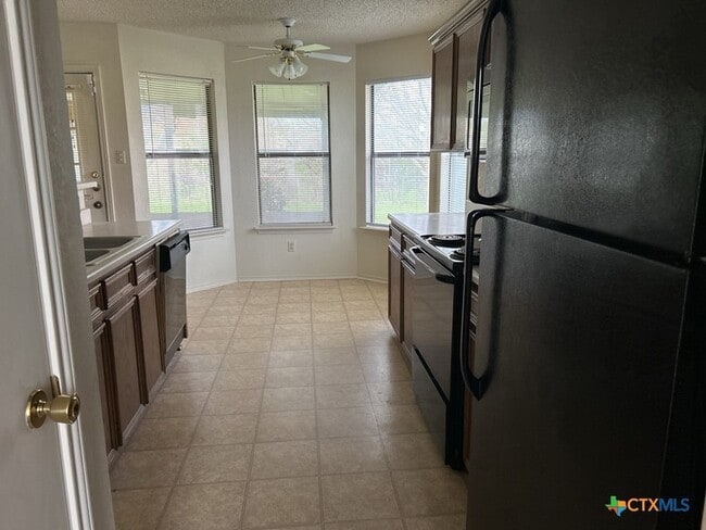 Photo - 2607 Schulze Dr