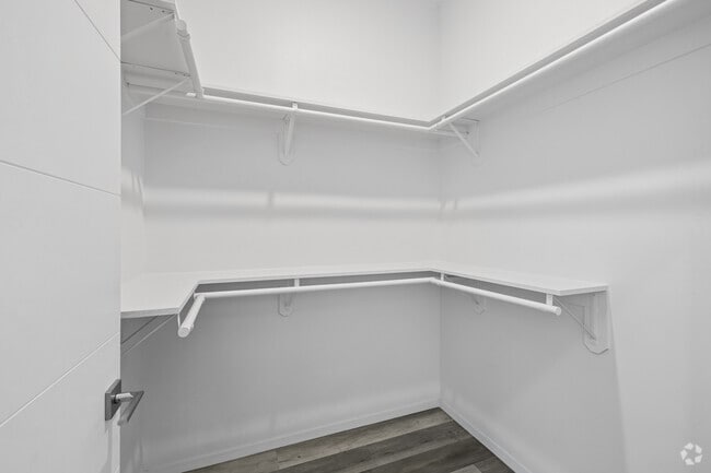 Studio - 452SF - Closet - 17 CENTRAL