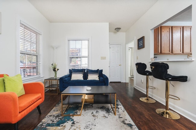 Photo - 742 N Sheffield Ave Unit ID1228636P