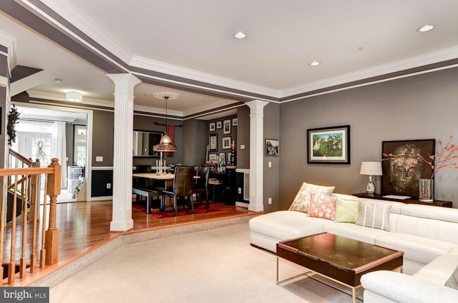 Photo - 4908 Waple Ln