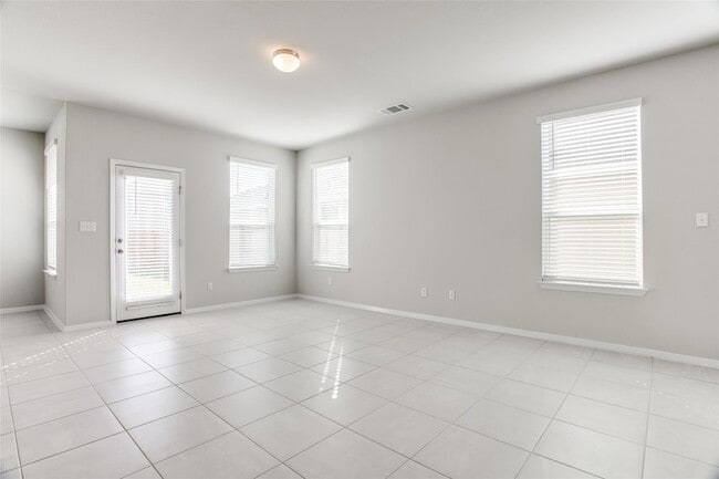 Photo - 140 Living Reef Dr