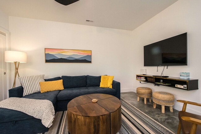 Photo - 1243 Pine Spring Dr Unit SI ID1597180P