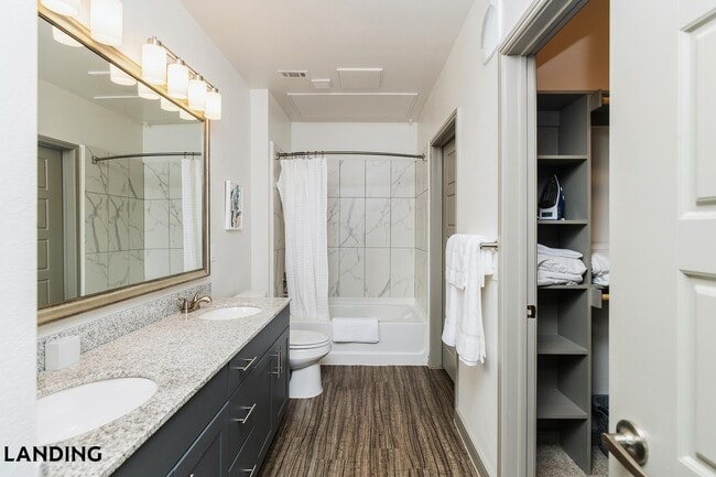 Photo - 2120 N Brevard St Unit 121