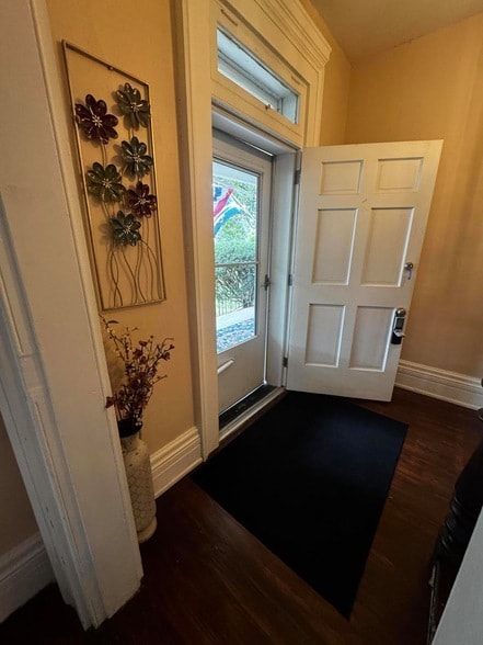Photo - 115 Rose St