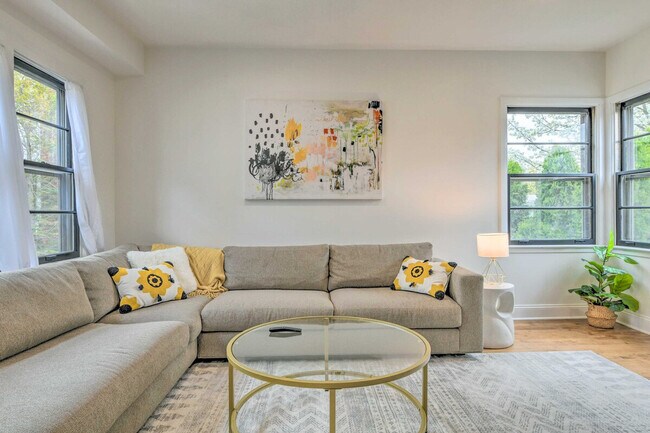 Photo - 1129 Augusta St Unit ID1305572P