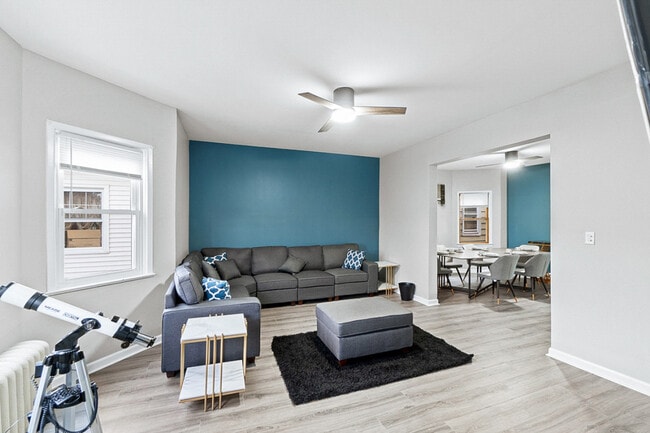 Building Photo - 16 E 32nd St Unit ID1053097P