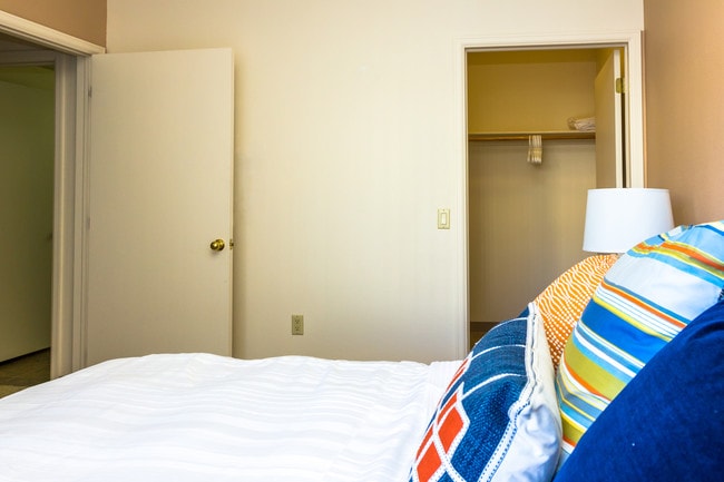 Photo - The Landings at Eagleridge Apartments