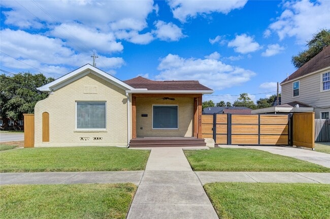 Photo - 2401 Eagle St