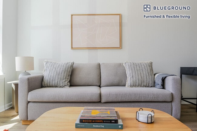 Photo - 3210 Esperanza Crossing Unit SI FL1-ID300