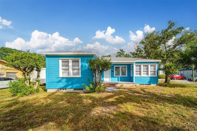 Building Photo - 810 2nd Ave NW