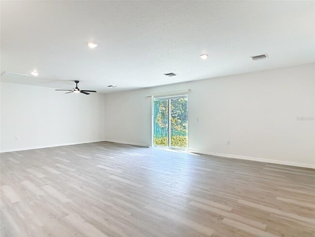 Photo - 3067 Quarter St