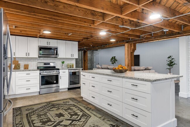 Photo - 2015 W Race Ave Unit 120