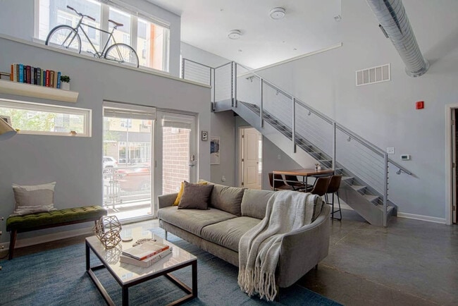 Building Photo - 450 E Market St Unit ID1014486P