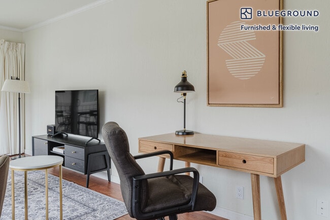 Photo - 837 Cowper St Unit FL3-ID1733