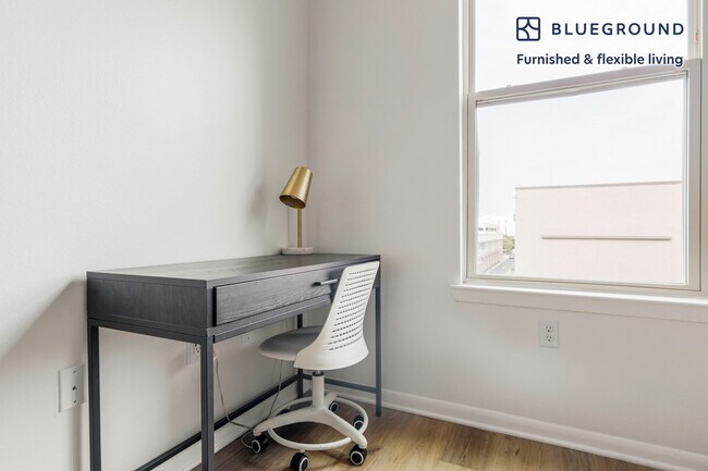 Photo - 3210 Esperanza Crossing Unit FL2-ID366