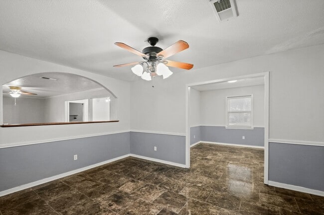 Photo - 1905 Zapp Ln