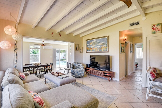 Photo - 103 Essex Dr Unit SI ID1386079P