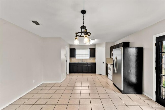 Photo - 4416 Thunderbird Ave W