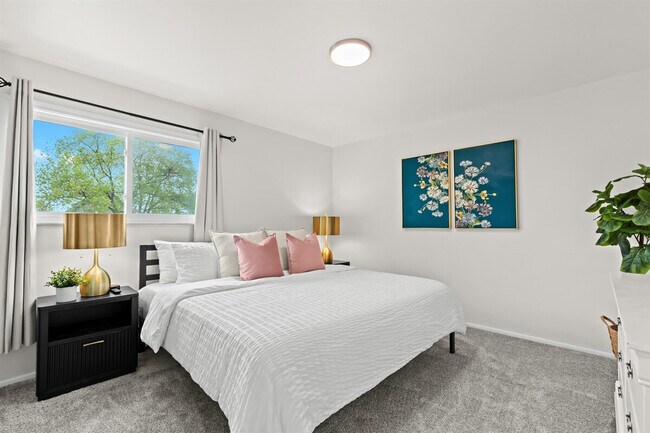 Photo - 22 2nd St Unit ID1032324P