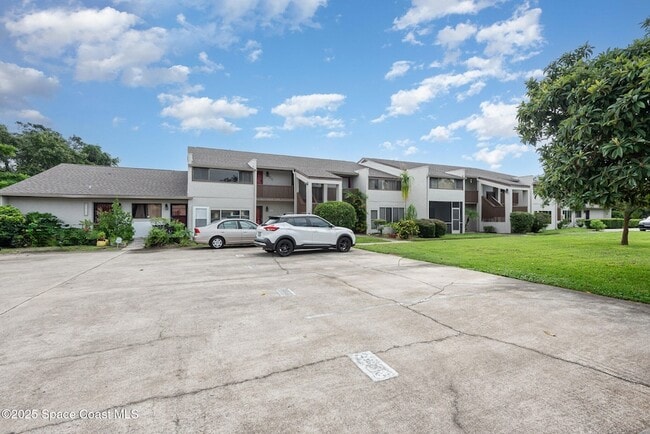 Building Photo - 3020 Finsterwald Dr Unit 6