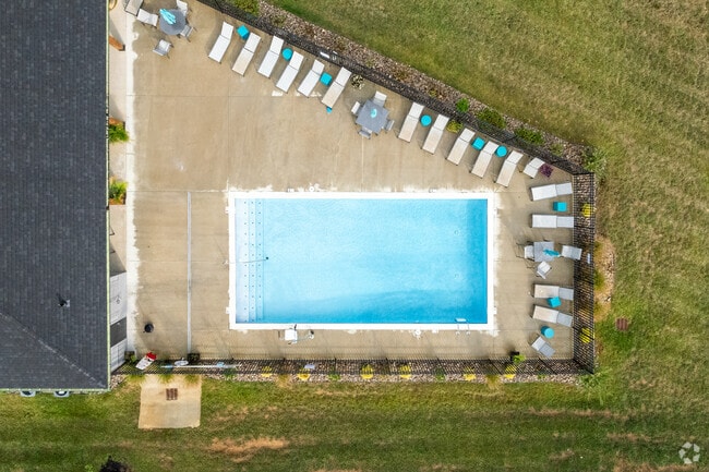 Building Photo - Winding Springs