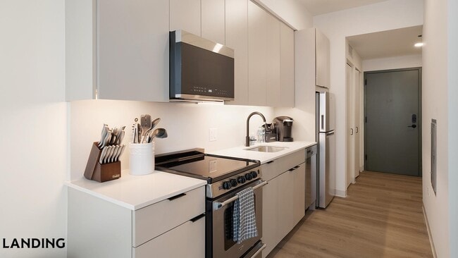 Photo - 1529 N Fremont St Unit 411