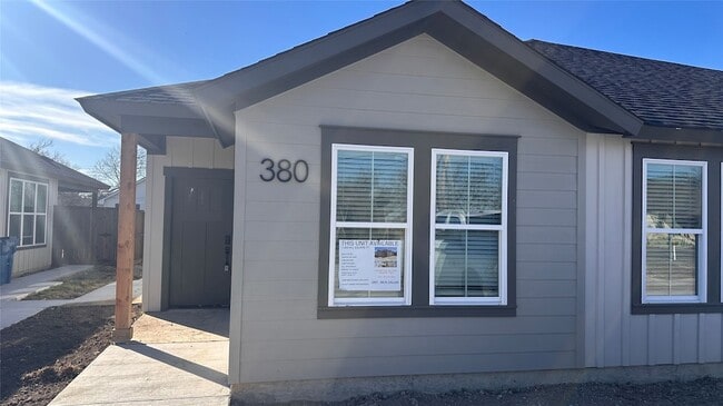 Photo - 380 N Dallas St