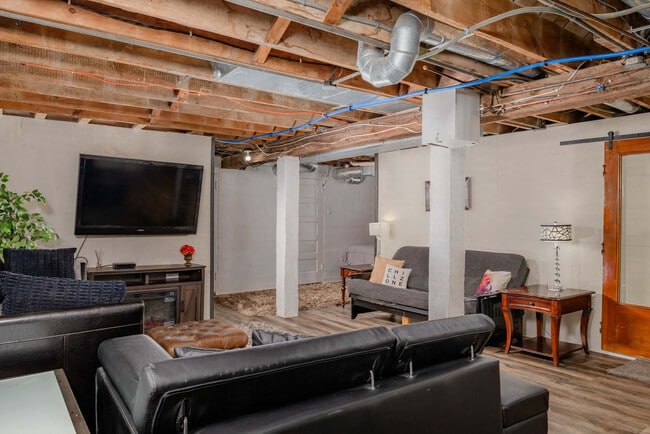 Photo - 301 W Wisconsin Ave Unit ID1373701P