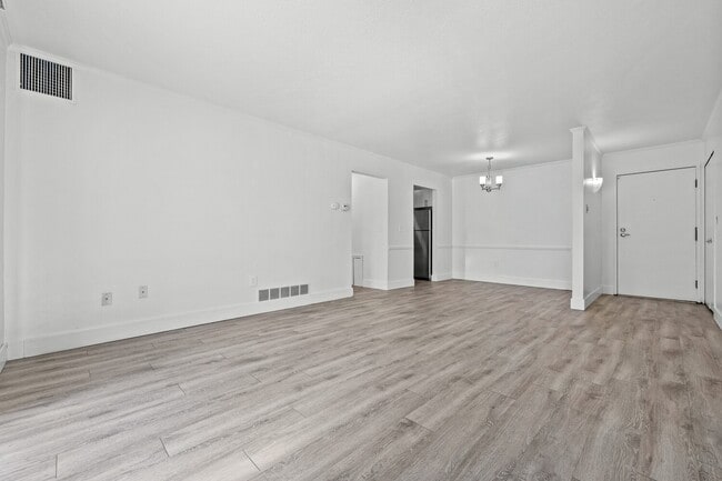 Photo - West Oaks