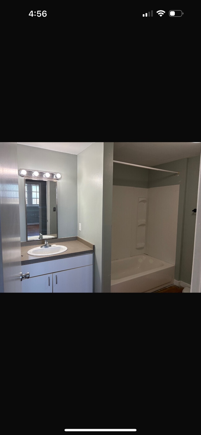 Bathroom Area - 125 Oak Street apartments
